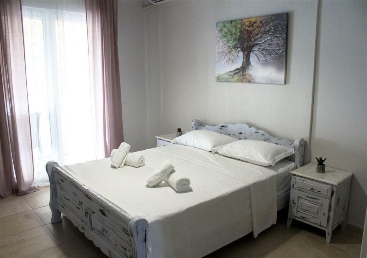 Liby'S Luxury Apartmemt Kavala Exterior photo